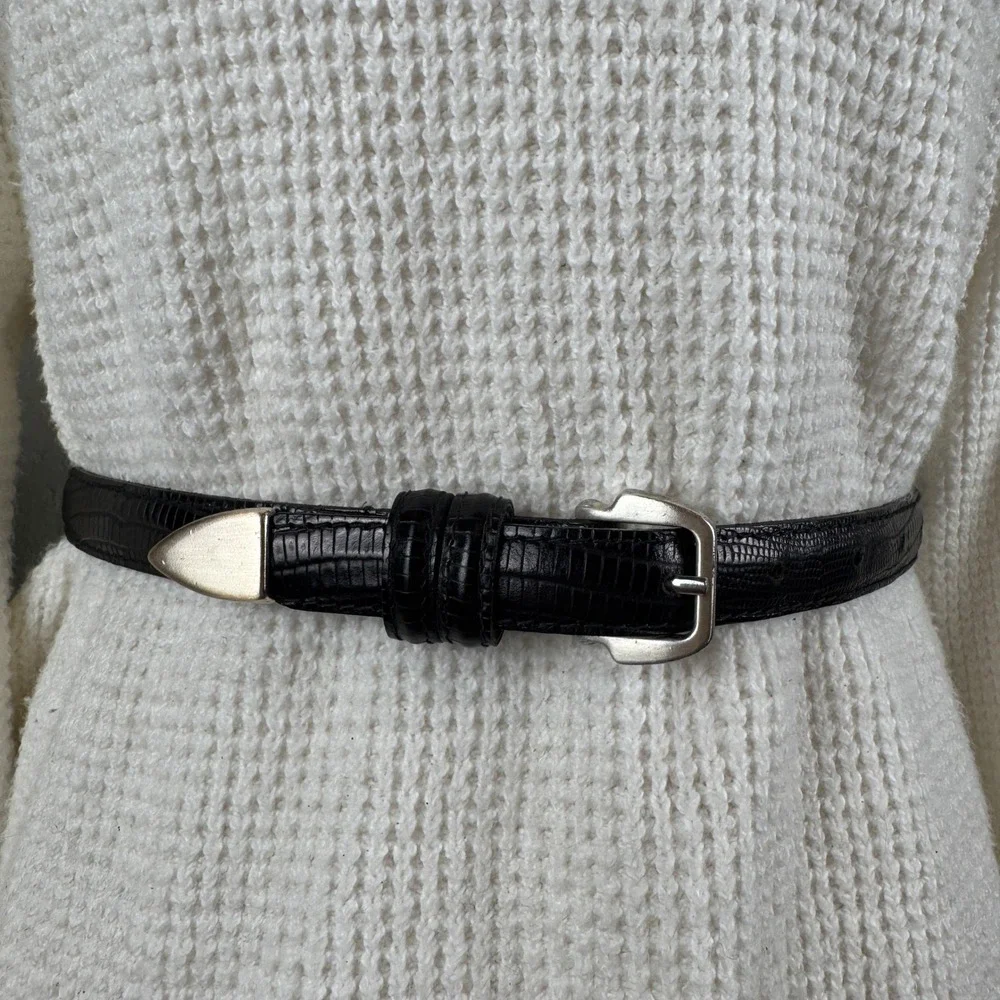 Quiet Luxury Banana Republic Black Leather Belt Womens 28 Lizard Embossed
